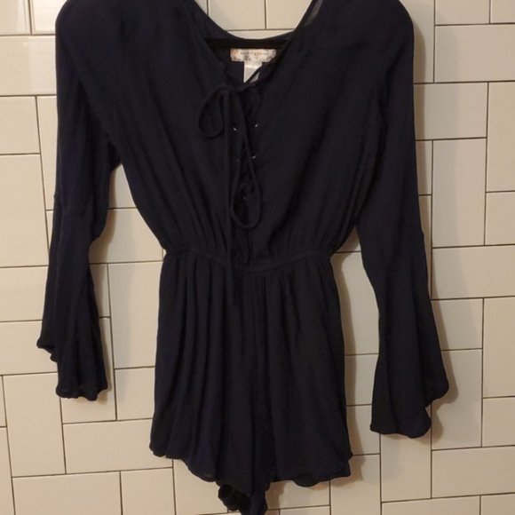 Navy Blue Tie Up Bell Sleeve Romper Size Medium - Picture 4 of 6